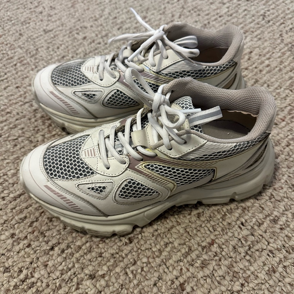 Axel Arigato Marathon Runner Lace-Up Sneakers